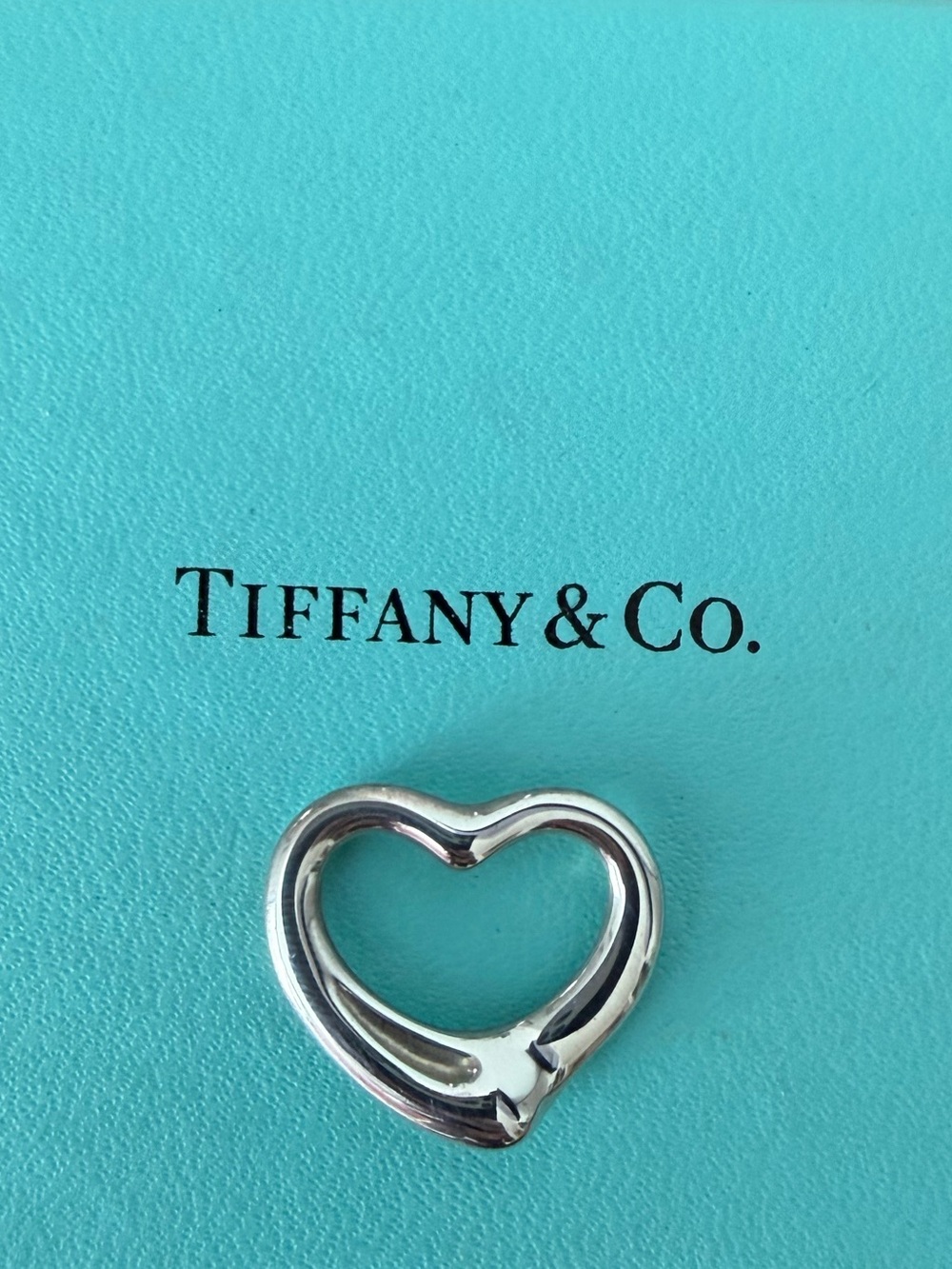 Tiffany & Co. Elsa Peretti Open Heart pendant - Silver on Tiffany Blue